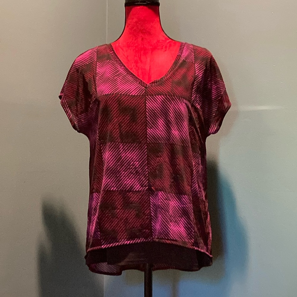 Dana Buchman Pink & Purple Plaid V-Neck Women's Top Size Medium